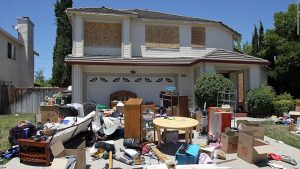 Simplify Estate Cleanouts with Junk Removal Services for Family Homes